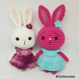 Зайки амигуруми крючком