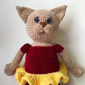Вязаная кошка крючком