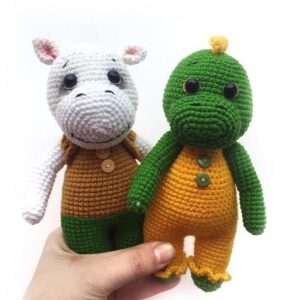 Вязаные игрушки динозавр и бегемот крючком